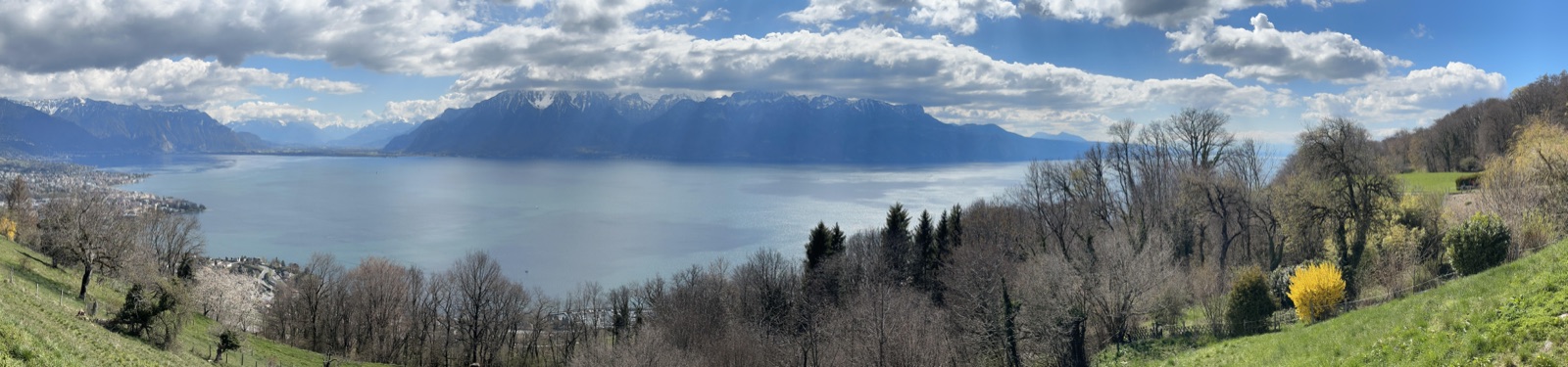 Genfersee und Berge bei Blonay